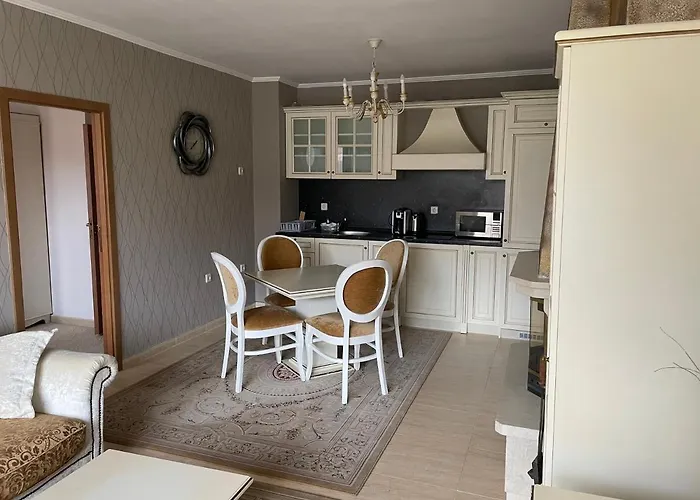 شقة Of The Mountain гранд манастира частни بامبوروفو