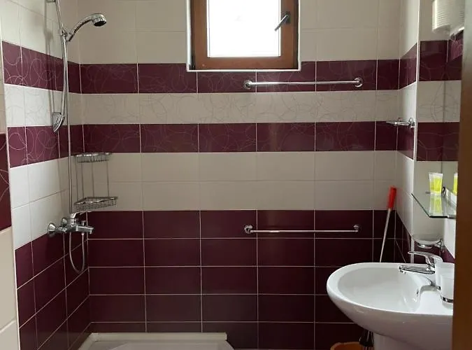 Of The Mountain гранд манастира частни شقة *